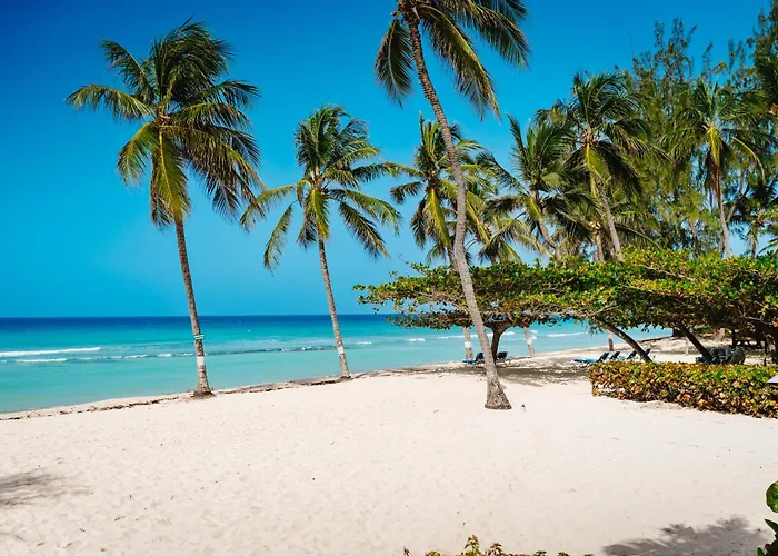 Coconut Court Beach Hotel