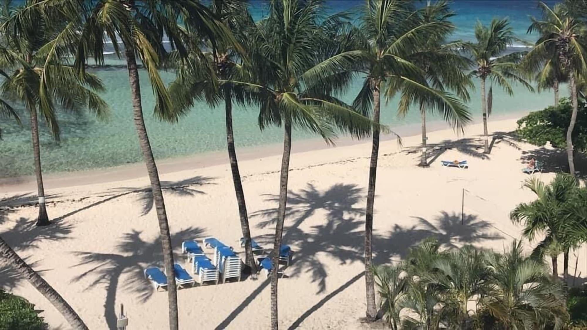Coconut Court 3*