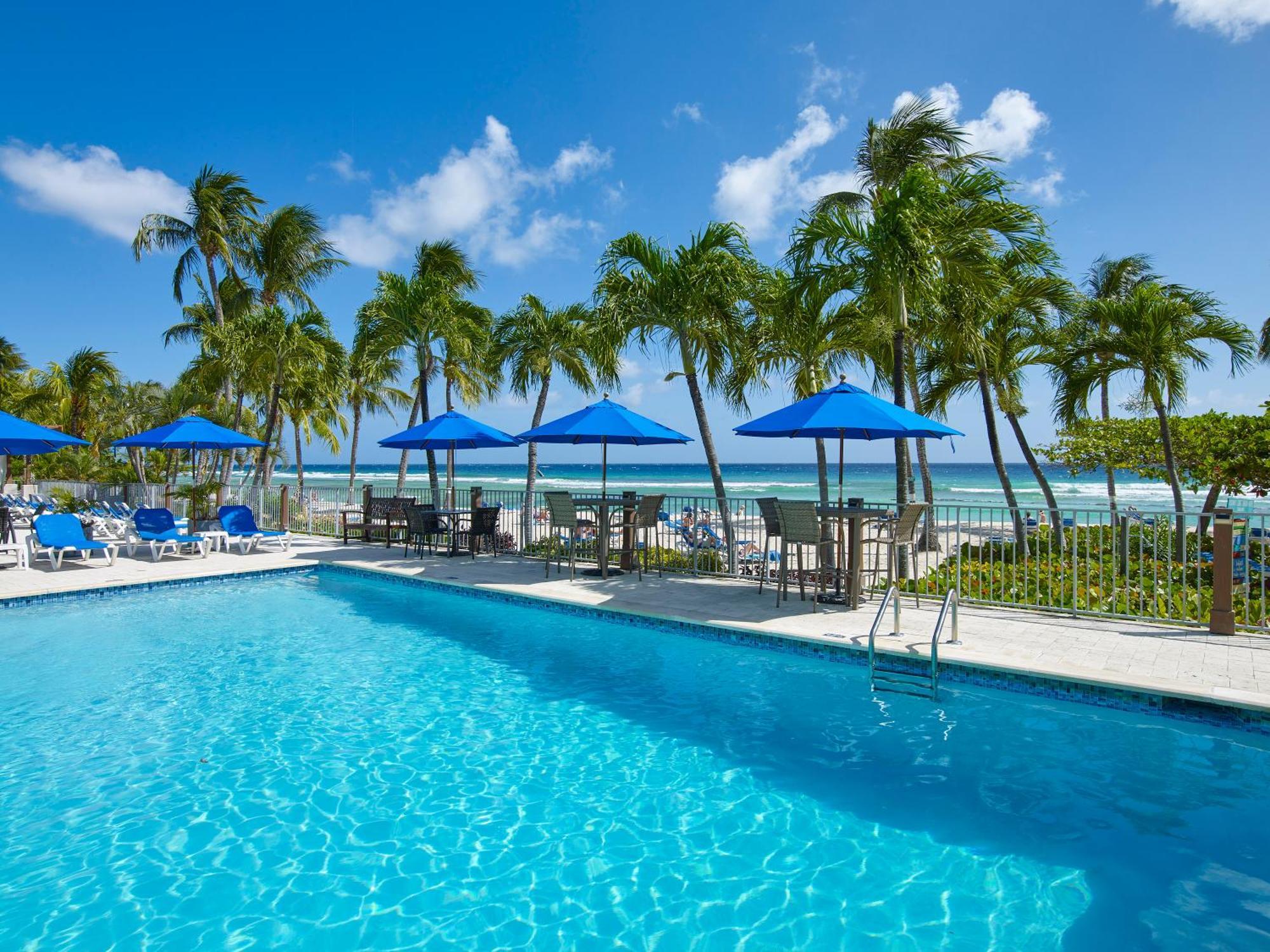 Coconut Court 3*