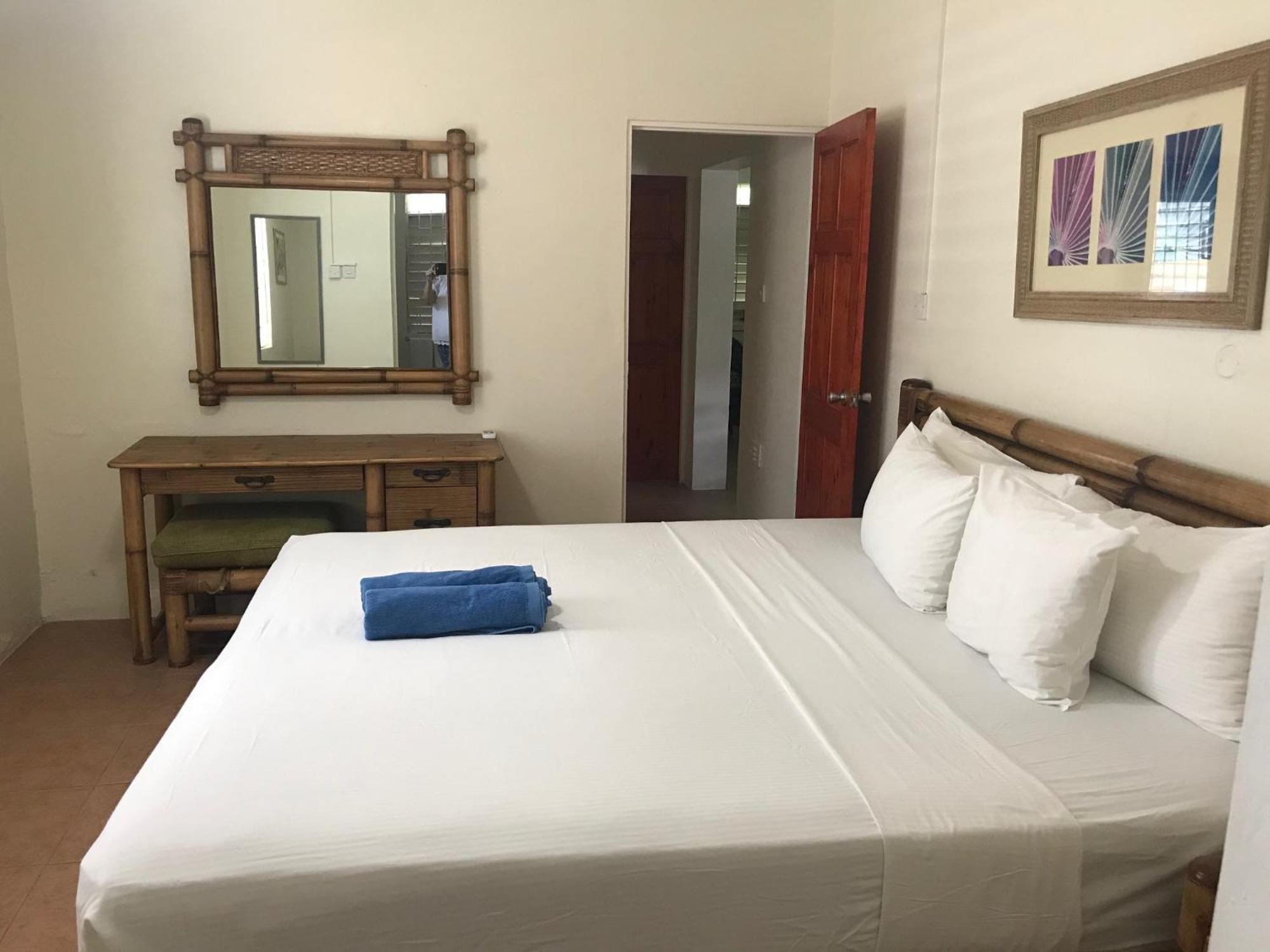 Coconut Court Hotel 3*