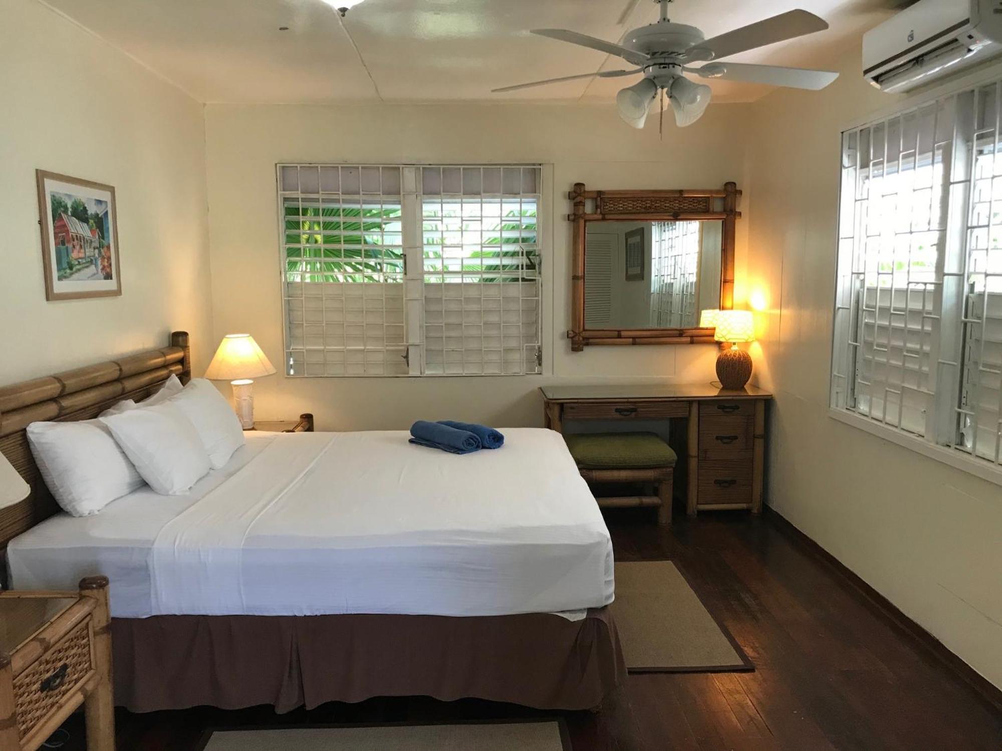 Coconut Court Hotel 3*