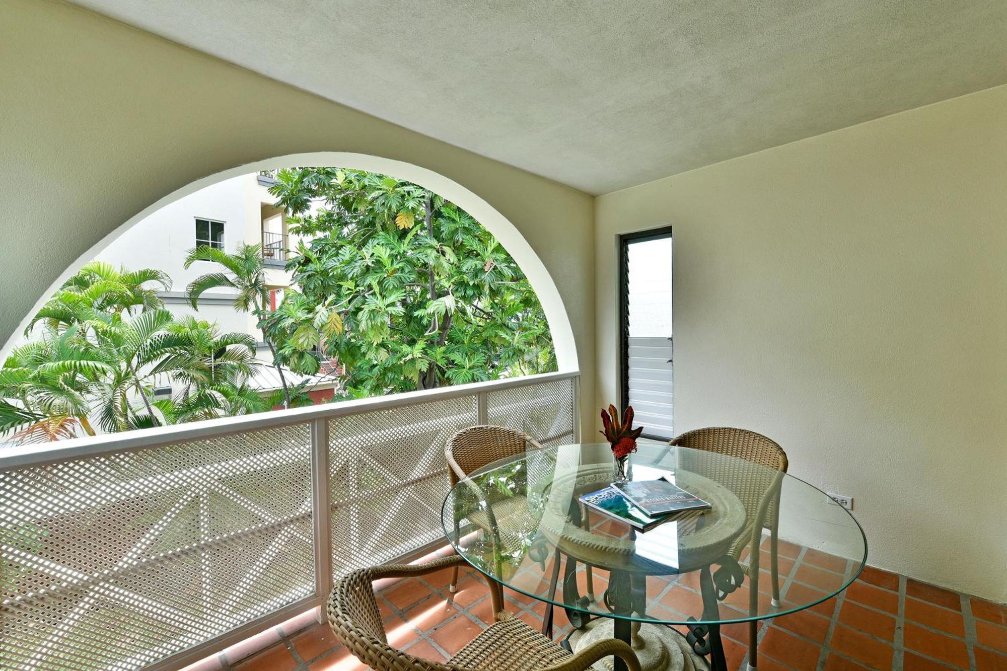 Coconut Court Hotel 3*